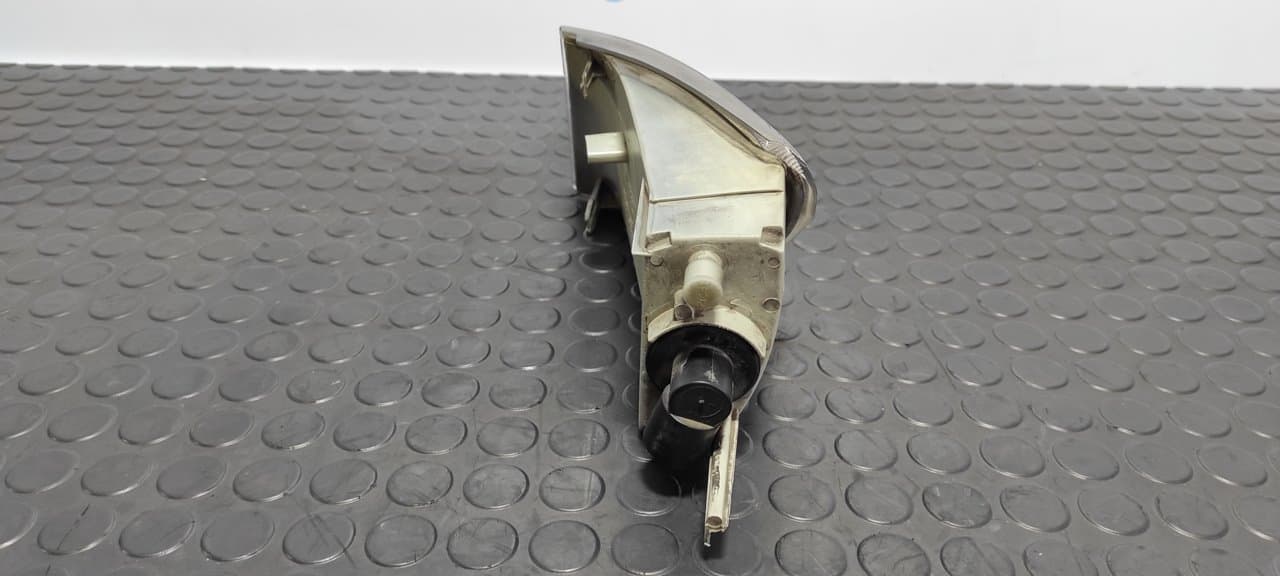 Recambio de PILOTO DELANTERO DERECHO para PEUGEOT 306 BERLINA 3/4/5 PUERTAS (S2) Boulebard D9B referencia OEM IAM  1131 - BLANCO 4