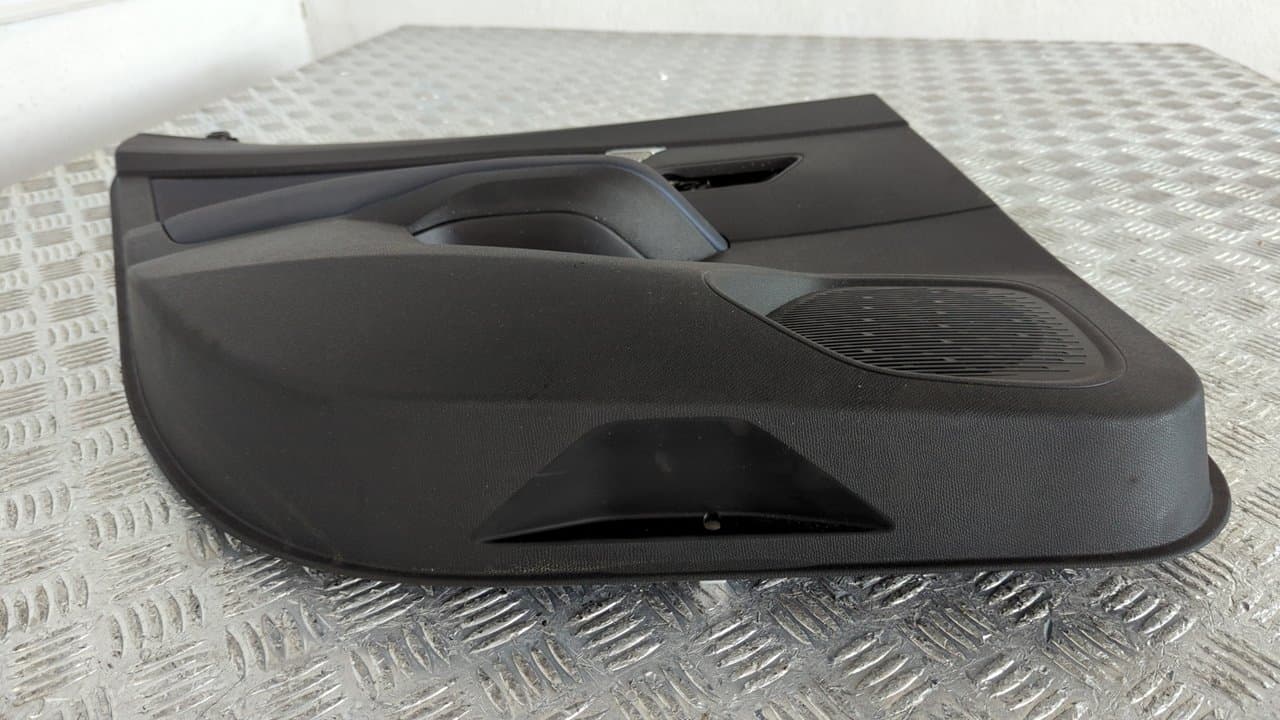 Recambio de GUARNECIDO PUERTA TRASERA IZQUIERDA para CITROEN E-C4 ZK01 referencia OEM IAM 98405453ZD - AZUL 9