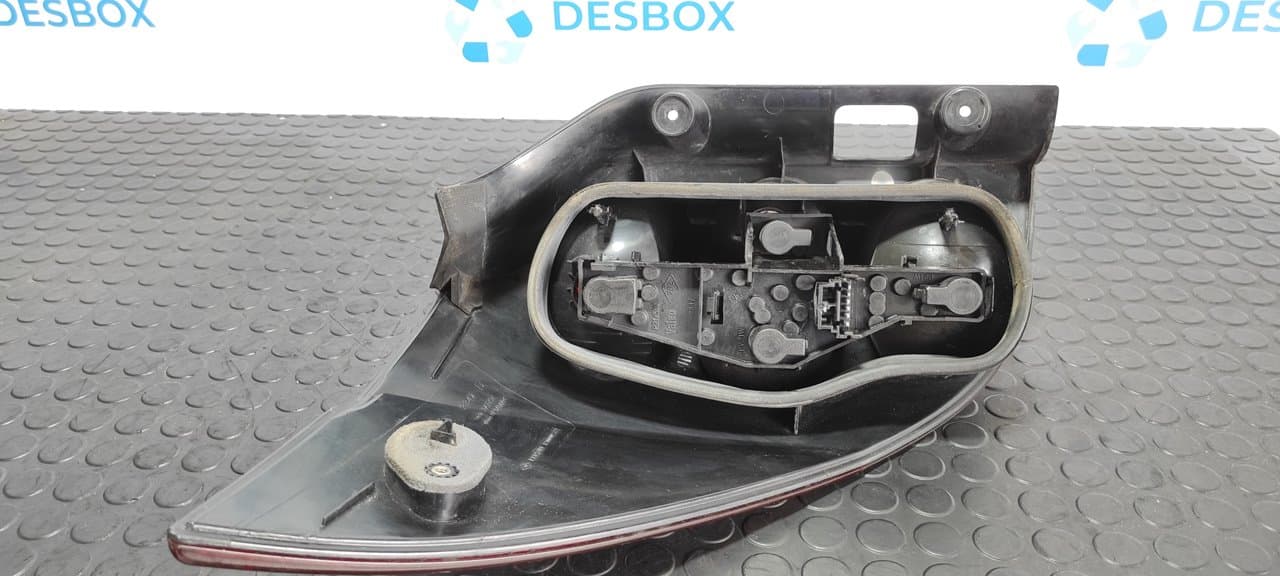 Recambio de PILOTO TRASERO DERECHO para RENAULT LAGUNA II GRANDTOUR (KG0) Dynamique F9Q750 referencia OEM IAM  8000002472 - GRIS 6