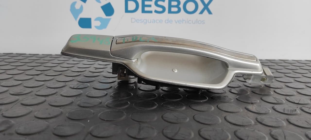 Recambio de MANETA TRASERA DERECHA para MITSUBISHI MONTERO (V80/V90) 3.2 DID 4M41 - GRIS 2