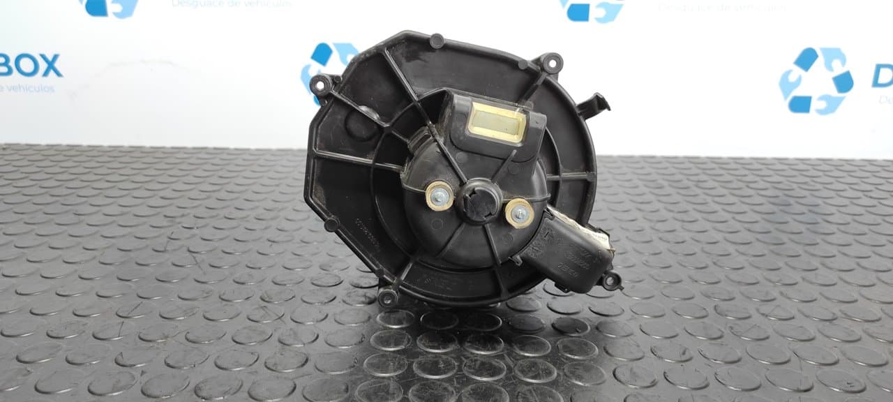 Recambio de MOTOR CALEFACCION para CITROEN BERLINGO CUADRO 1.6 16V HDi 9HXDV6ATED4 referencia OEM IAM  5E2228200 - BLANCO 5