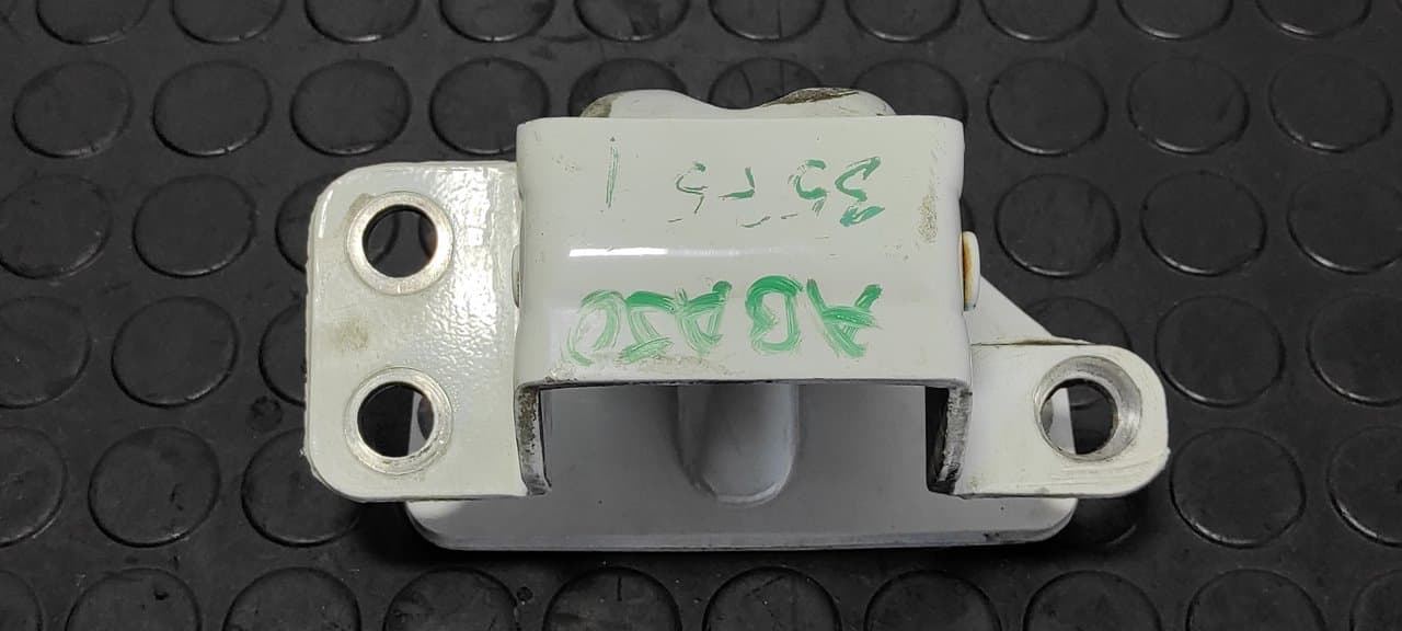 Recambio de BISAGRAS PUERTA DELANTERA DERECHA para NISSAN CABSTAR 3.0 TURBO BD30TI - BLANCO