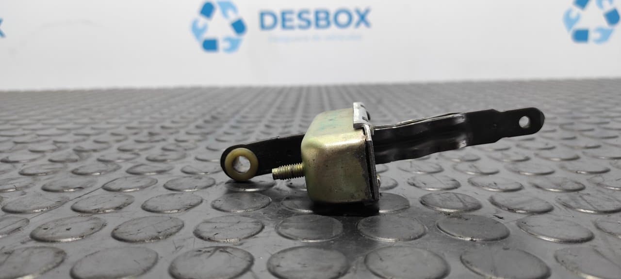 Recambio de RETENEDOR PUERTA DERECHA para NISSAN CABSTAR 3.0 TURBO BD30TI - BLANCO 4