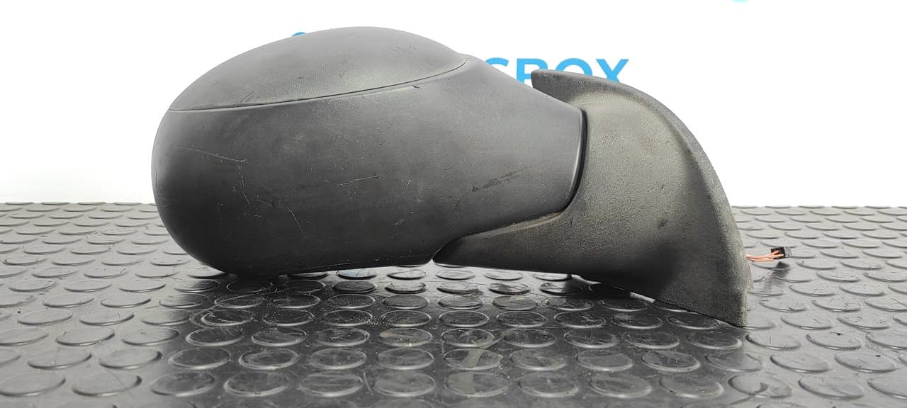 Recambio de RETROVISOR DERECHO para CITROEN C3 1.4 SX Plus KFVTU3JP referencia OEM IAM 0110330 4
