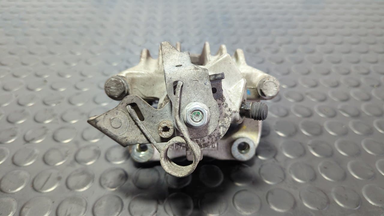 Recambio de PINZA DE FRENO TRASERA IZQUIERDA para AUDI TT (8N3/8N9) 1.8 T Coupe (132kW) AJQ referencia OEM IAM 607/7 - GRIS 2
