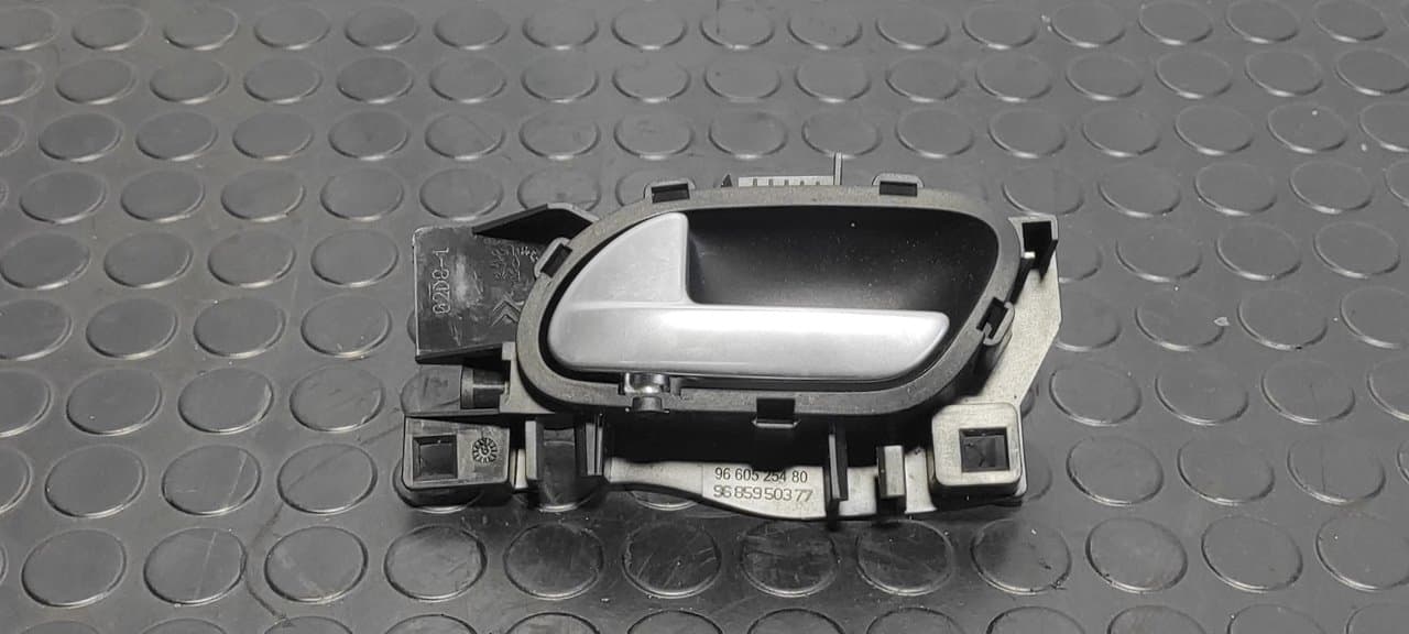 Recambio de MANETA INTERIOR DELANTERA IZQUIERDA para CITROEN C5 BERLINA Business 6FYEW7A referencia OEM IAM 9660525480 - GRIS