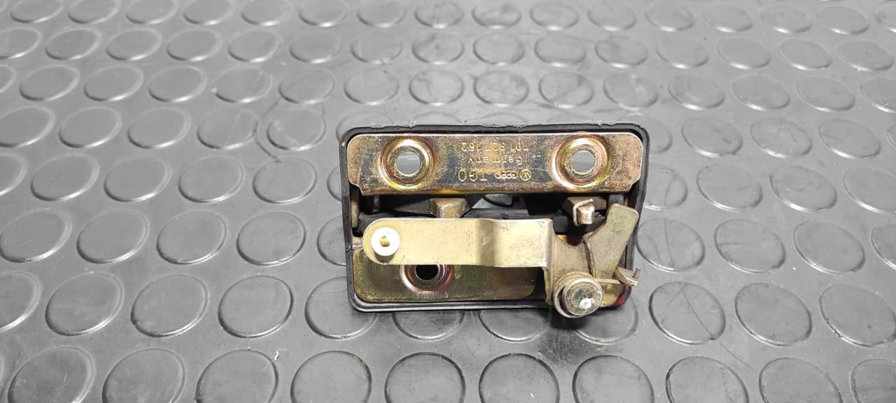 Recambio de CERRADURA MALETERO / PORTON para VOLKSWAGEN T4 TRANSPORTER/FURGONETA (MOD. 1991) 1.9 Diesel (1X) 1X referencia OEM IAM 701827162 - ROJO 5
