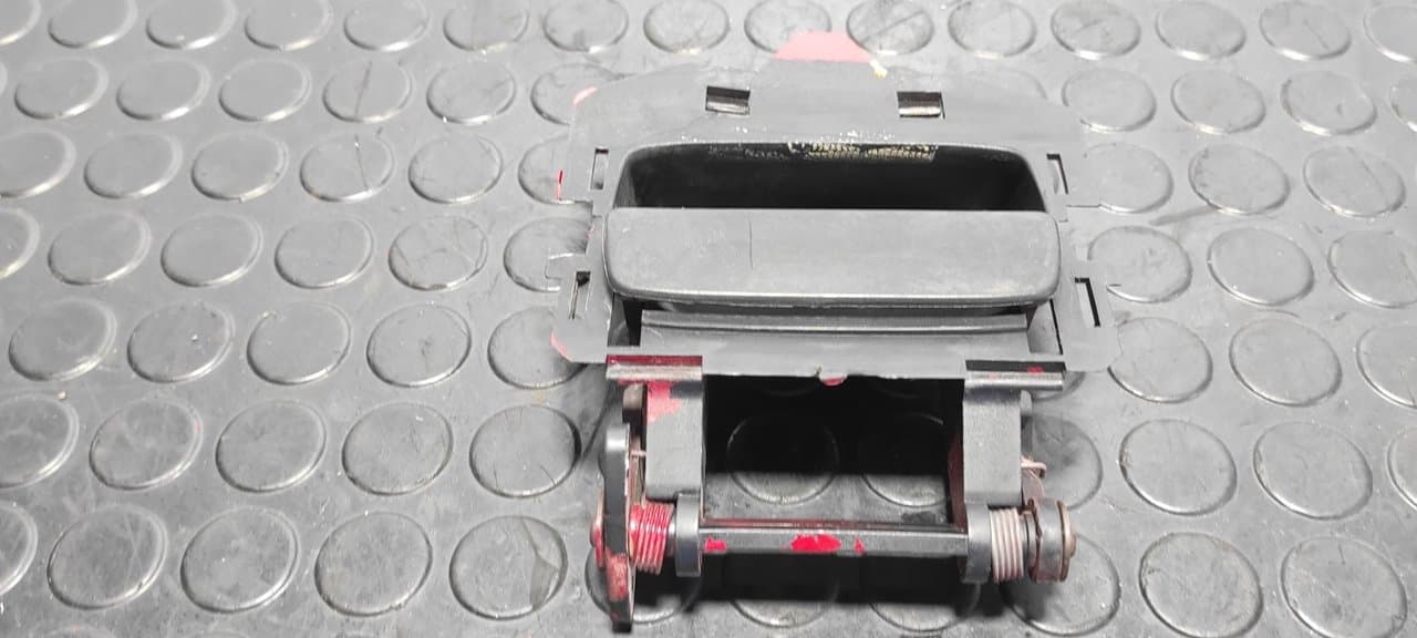 Recambio de MANETA INTERIOR TRASERA DERECHA para VOLKSWAGEN T4 TRANSPORTER/FURGONETA (MOD. 1991) 1.9 Diesel (1X) 1X referencia OEM IAM 705829309 - ROJO 3