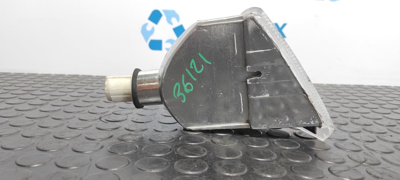 Recambio de PILOTO DELANTERO IZQUIERDO para CITROEN AX First D K9ATUD3 referencia OEM IAM 49519 - BLANCO 2