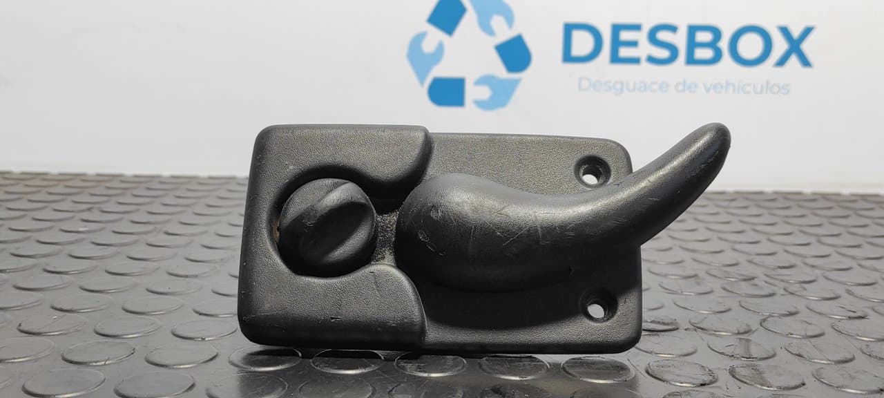 Recambio de MANETA INTERIOR TRASERA DERECHA para NISSAN INTERSTAR MOD. 04 (X70) 2.5 dCi Diesel CAT G9UA7 referencia OEM IAM 7700352 - BLANCO