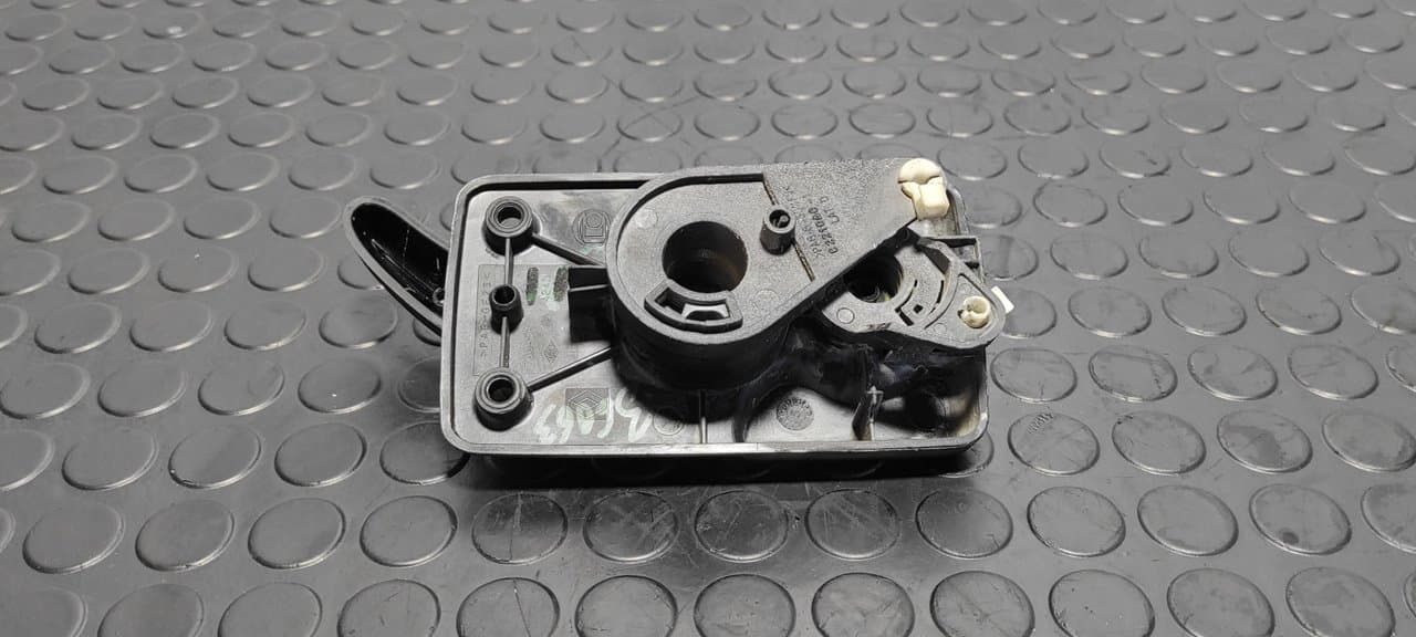 Recambio de MANETA INTERIOR TRASERA DERECHA para NISSAN INTERSTAR MOD. 04 (X70) 2.5 dCi Diesel CAT G9UA7 referencia OEM IAM 7700352 - BLANCO 5