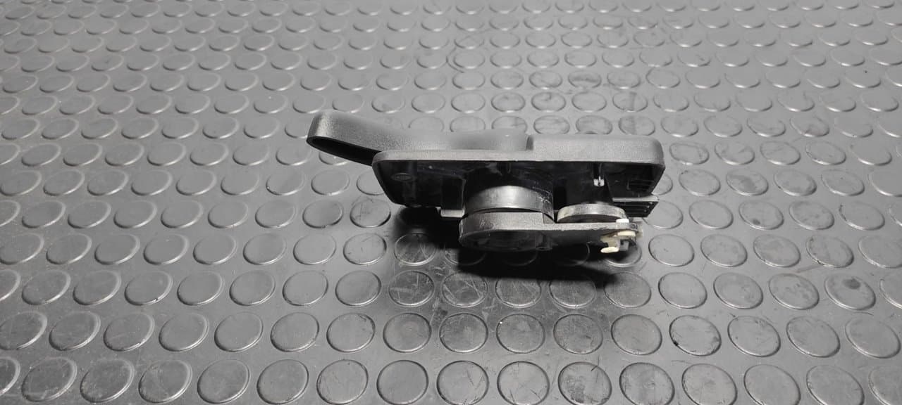 Recambio de MANETA INTERIOR TRASERA DERECHA para NISSAN INTERSTAR MOD. 04 (X70) 2.5 dCi Diesel CAT G9UA7 referencia OEM IAM 7700352 - BLANCO 4