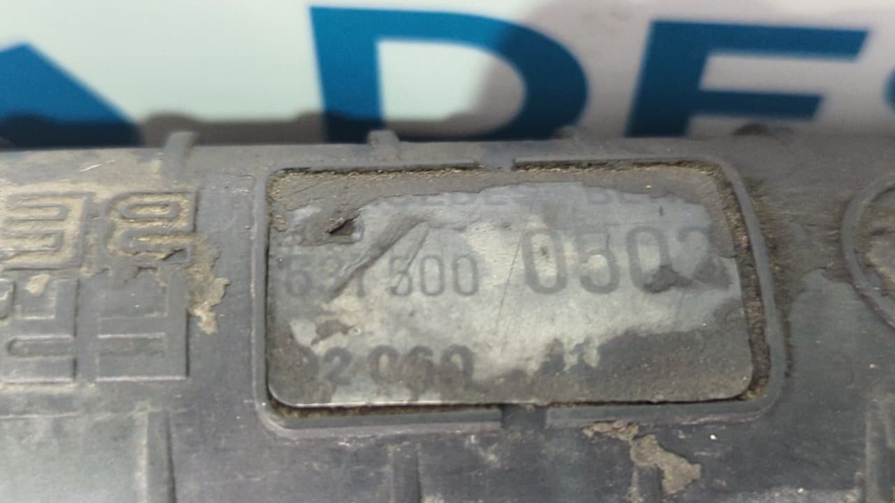 Recambio de RADIADOR AGUA para MERCEDES-BENZ MB SERIE:100 D CAJA ABIERTA (W631) 616963 referencia OEM IAM 6315000502 5