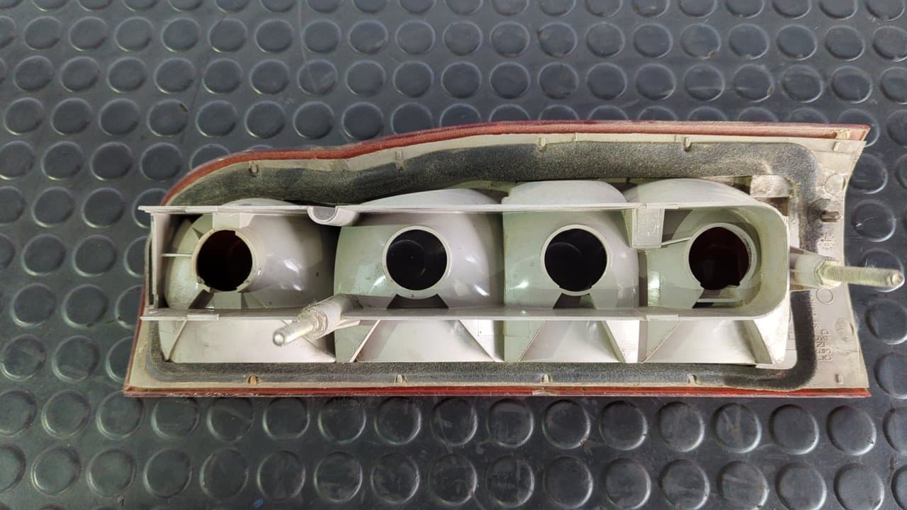 Recambio de PILOTO TRASERO IZQUIERDO para FORD TRANSIT CAJA ABIERTA '06 FT 330 K   Cabina simple, corta H9FB referencia OEM IAM 6C1113N004A   - BLANCO 4