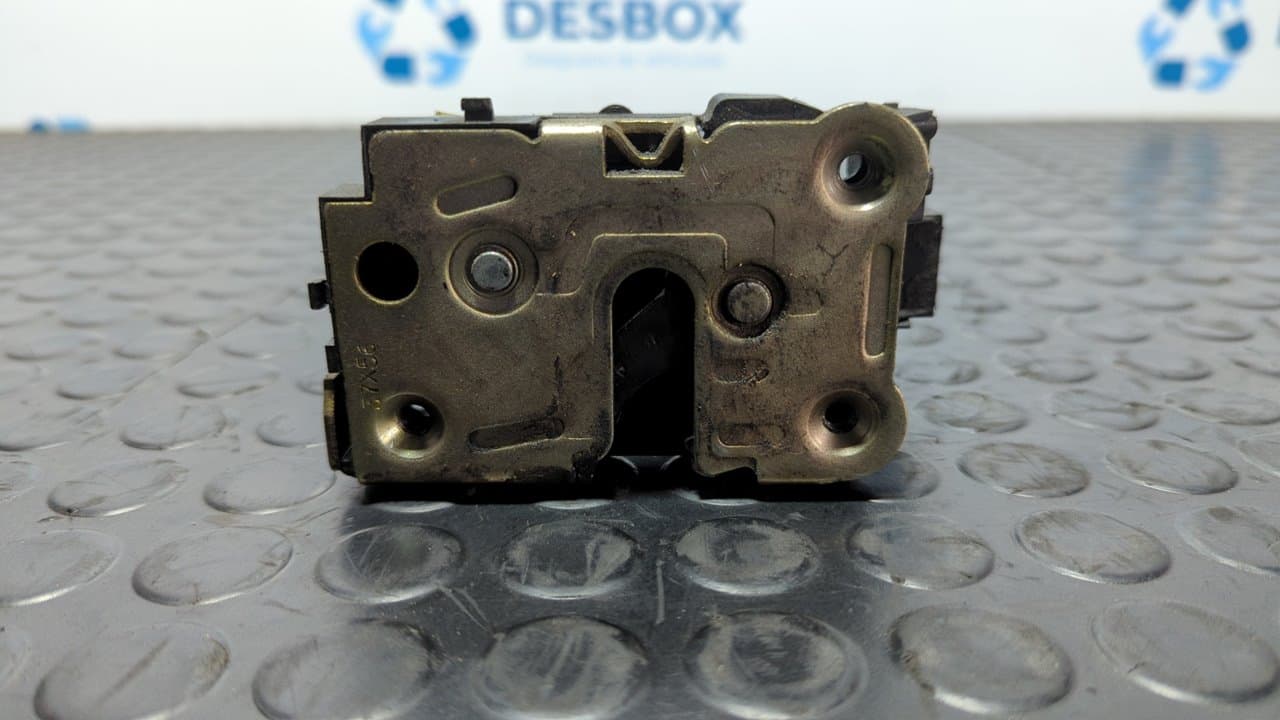 Recambio de CERRADURA PUERTA DELANTERA DERECHA para NISSAN INTERSTAR MOD. 04 (X70) 2.5 dCi Diesel CAT G9UA7 referencia OEM IAM 37X56 - BLANCO 3
