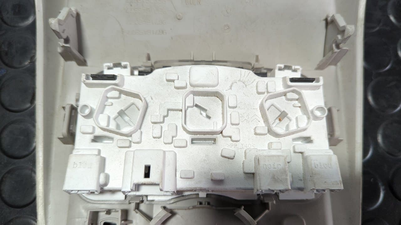 Recambio de LUZ INTERIOR para CITROEN C4 LIM. Sport 8F01 referencia OEM IAM 9671645977 - BLANCO 8