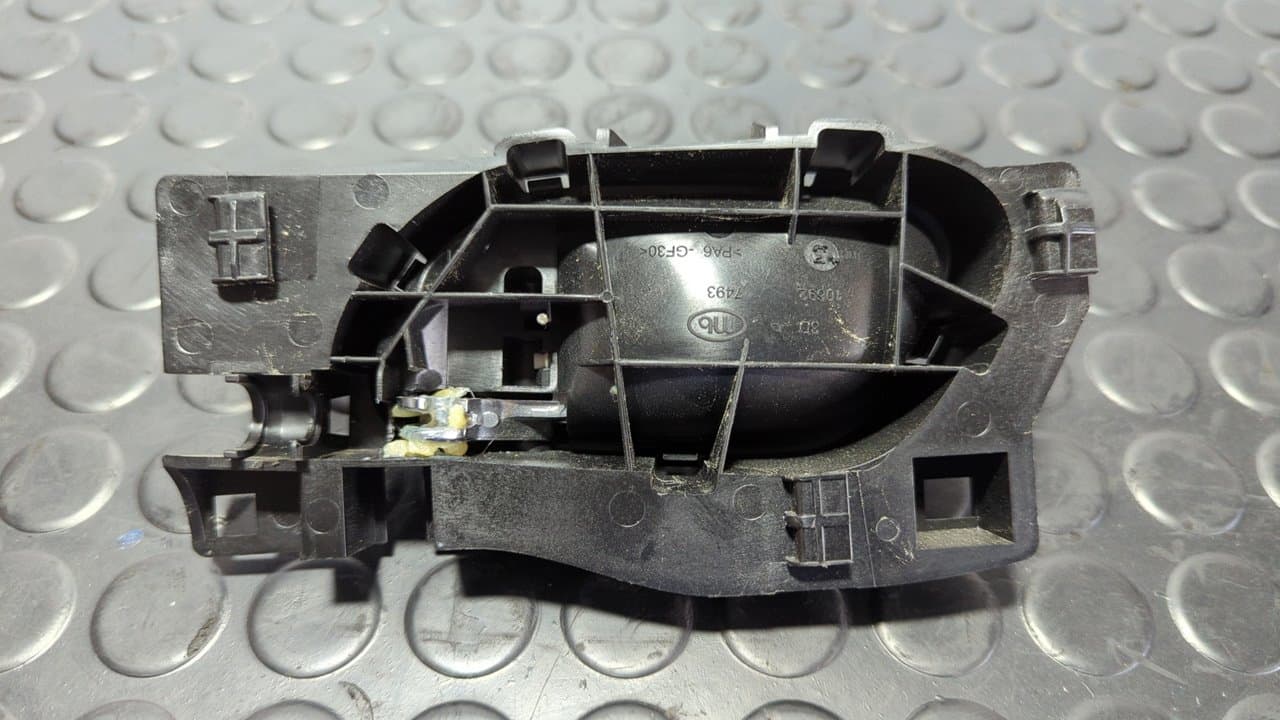 Recambio de MANETA INTERIOR TRASERA DERECHA para CITROEN C4 LIM. Sport 8F01 referencia OEM IAM 9800099680 - BLANCO 5