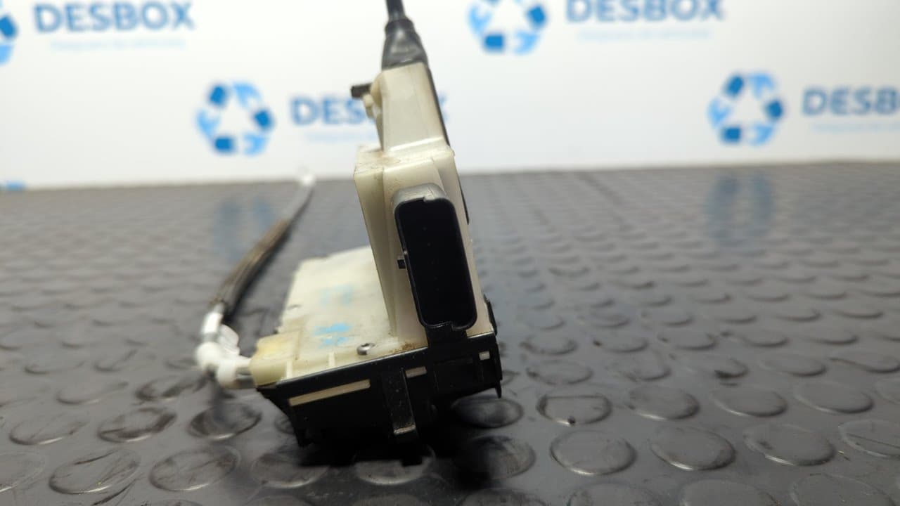 Recambio de CERRADURA PUERTA TRASERA DERECHA para CITROEN C4 LIM. Sport 8F01 referencia OEM IAM 45027185 - BLANCO 4