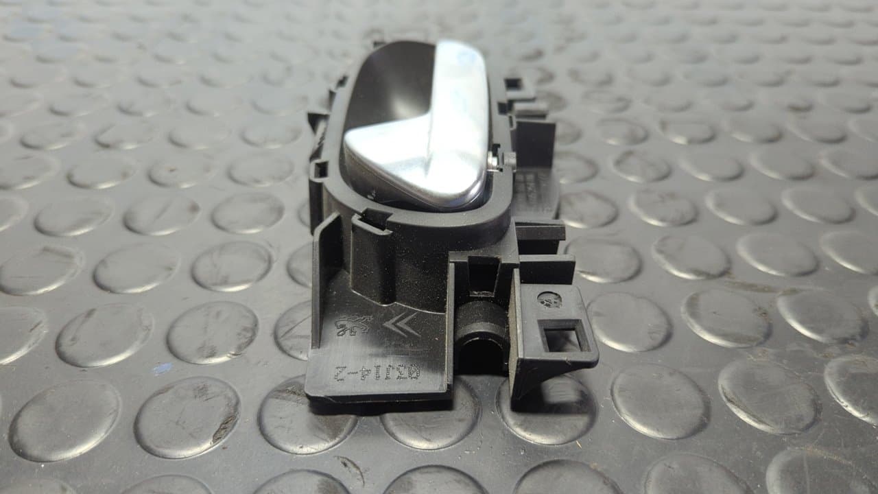 Recambio de MANETA INTERIOR TRASERA IZQUIERDA para CITROEN C4 LIM. Sport 8F01 referencia OEM IAM 9800099780 - BLANCO 4