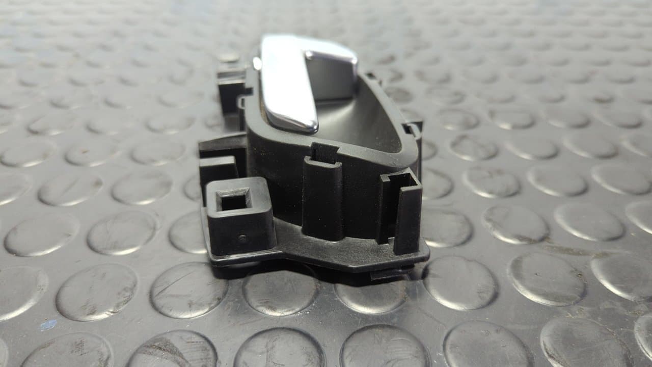 Recambio de MANETA INTERIOR TRASERA IZQUIERDA para CITROEN C4 LIM. Sport 8F01 referencia OEM IAM 9800099780 - BLANCO 2
