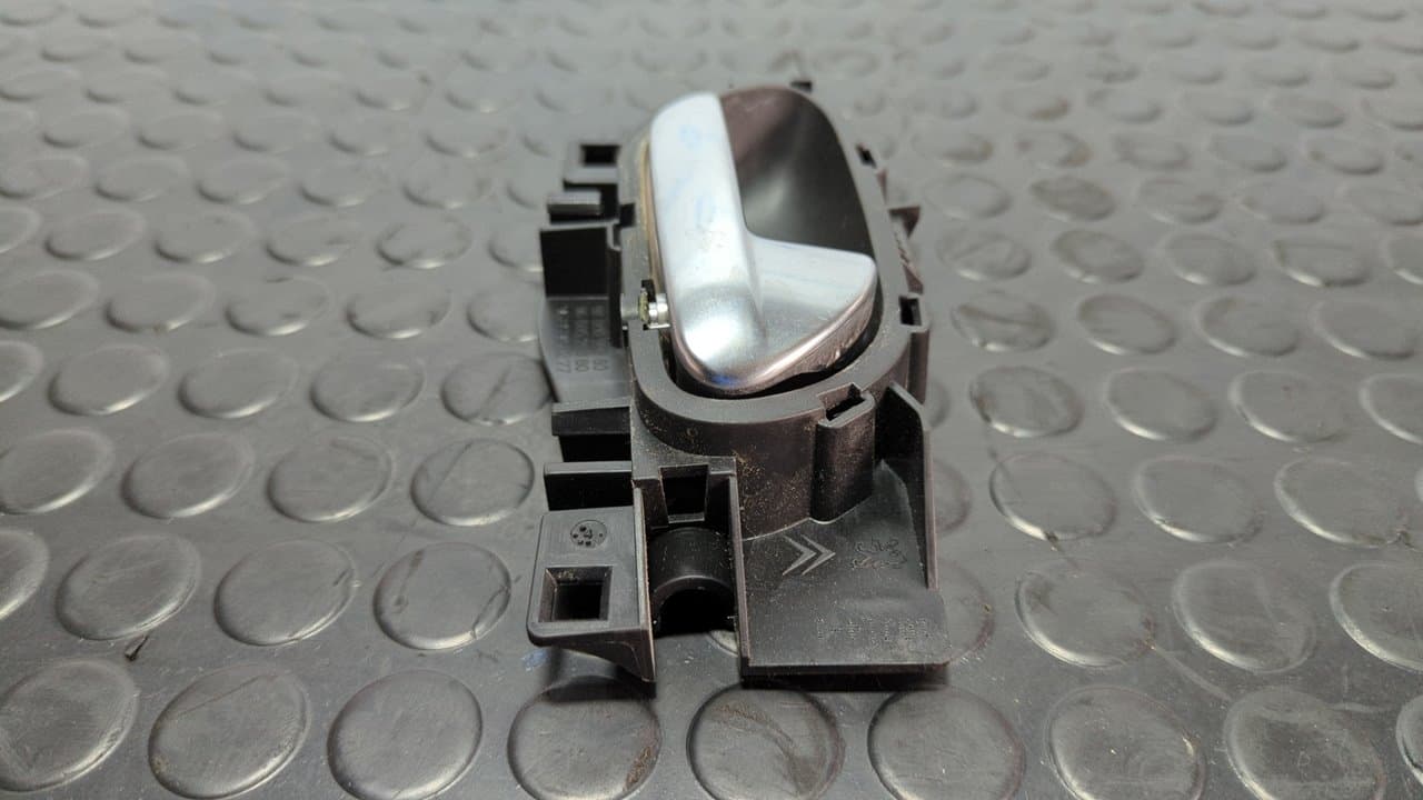 Recambio de MANETA INTERIOR DELANTERA DERECHA para CITROEN C4 LIM. Sport 8F01 referencia OEM IAM 9685950277 - BLANCO 3