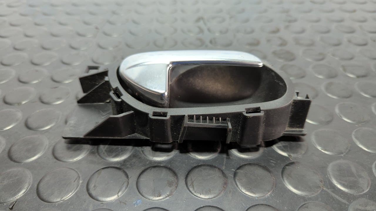 Recambio de MANETA INTERIOR DELANTERA DERECHA para CITROEN C4 LIM. Sport 8F01 referencia OEM IAM 9685950277 - BLANCO 4