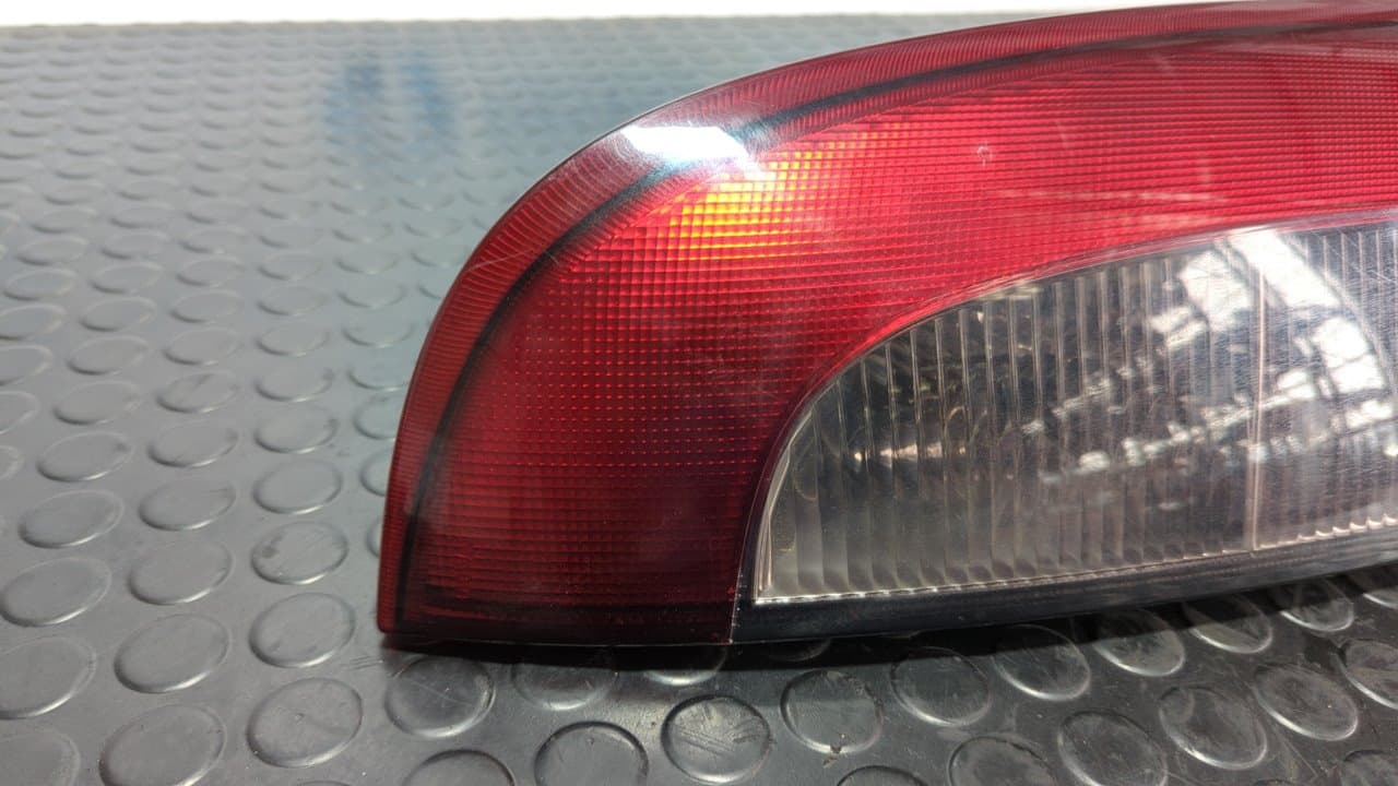 Recambio de PILOTO TRASERO IZQUIERDO para OPEL CORSA C Club Z12XE referencia OEM IAM 09114336 - AZUL 2