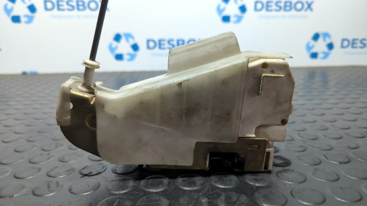 Recambio de CERRADURA PUERTA TRASERA DERECHA para FORD FIESTA BERL./COURIER referencia OEM IAM YS61A264A26AB 4