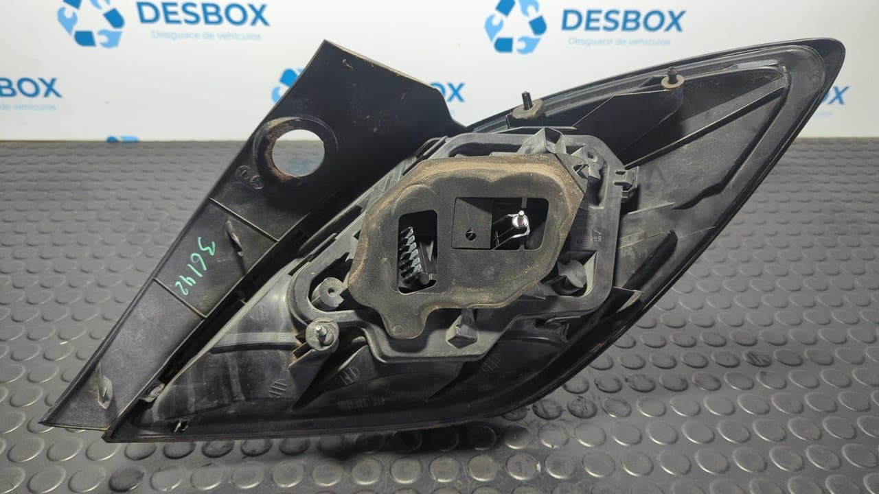 Recambio de PILOTO TRASERO IZQUIERDO para OPEL ASTRA GTC Cosmo Z19DTJ referencia OEM IAM 342691834 - GRIS 10