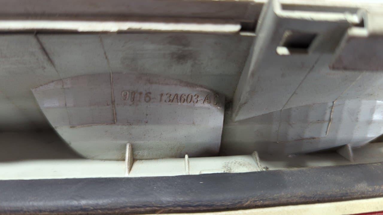 Recambio de PILOTO TRASERO IZQUIERDO para FORD TRANSIT CONNECT (TC7) Furgón FT 200S R2PA referencia OEM IAM 9T1613405AC - BLANCO 3