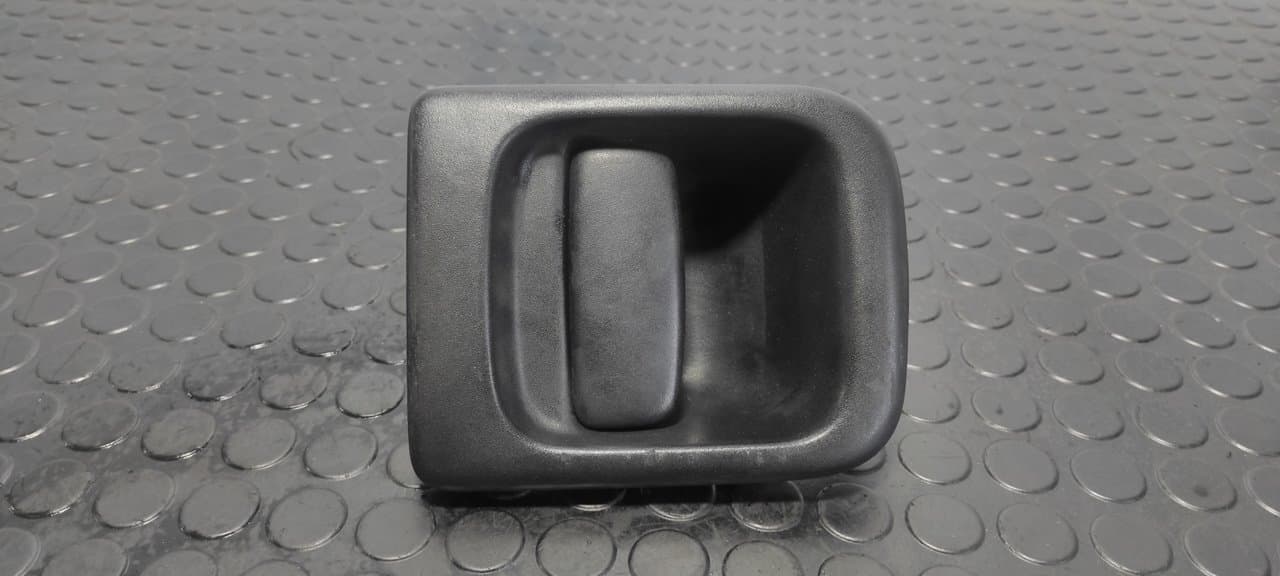 Recambio de MANETA DELANTERA IZQUIERDA para NISSAN INTERSTAR MOD. 04 (X70) 2.5 dCi Diesel CAT G9UA7 referencia OEM IAM 7700352488 - BLANCO