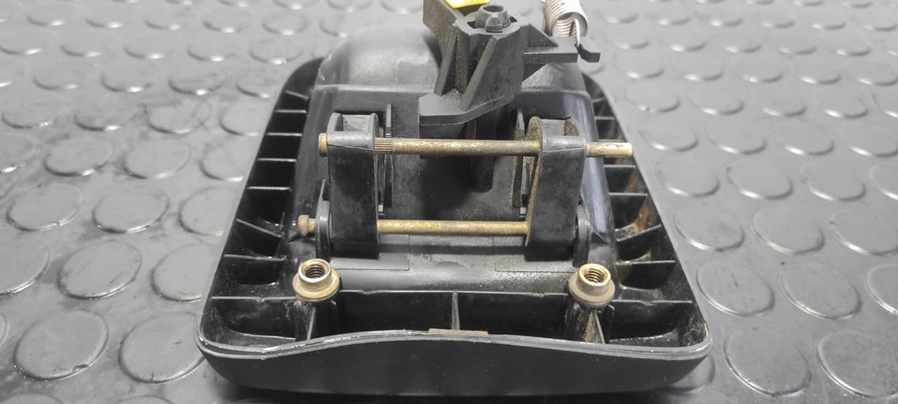 Recambio de MANETA DELANTERA IZQUIERDA para NISSAN INTERSTAR MOD. 04 (X70) 2.5 dCi Diesel CAT G9UA7 referencia OEM IAM 7700352488 - BLANCO 2