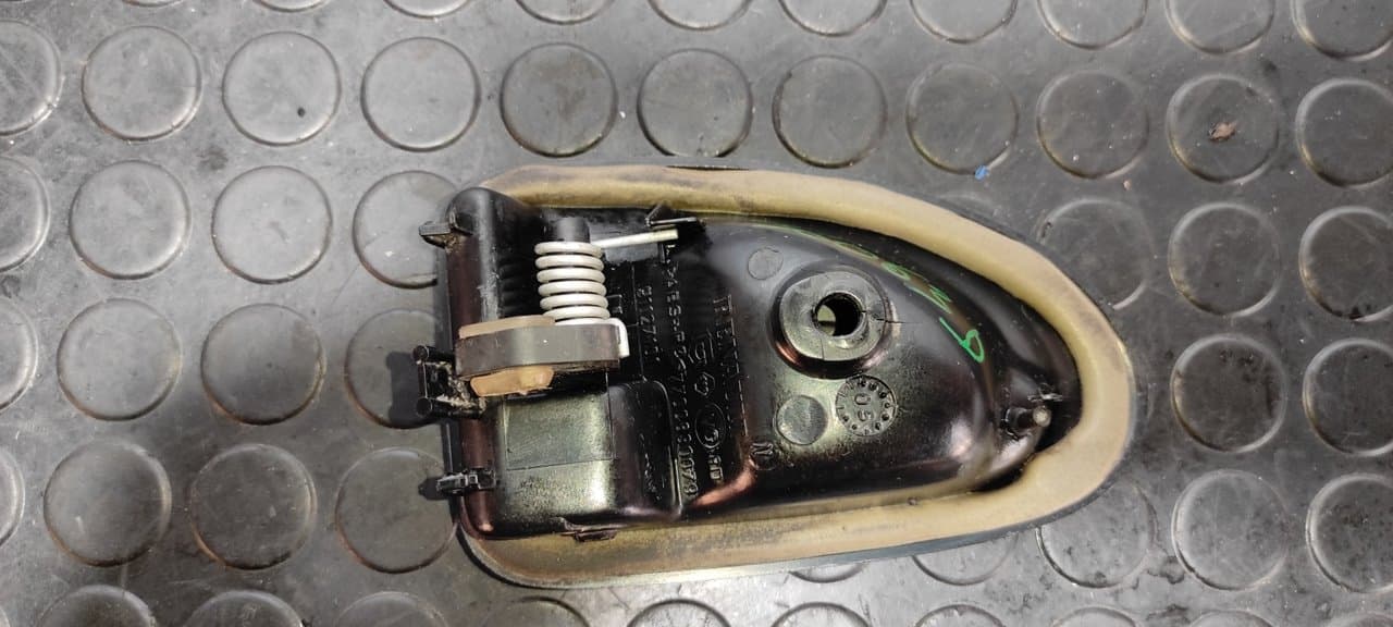 Recambio de MANETA DELANTERA DERECHA para NISSAN INTERSTAR MOD. 04 (X70) 2.5 dCi Diesel CAT G9UA7 referencia OEM IAM 91127101 - BLANCO 4
