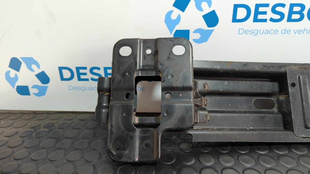Recambio de REFUERZO PARAGOLPES DELANTERO para KIA CEE'D Active D4FB referencia OEM IAM   - AZUL 2