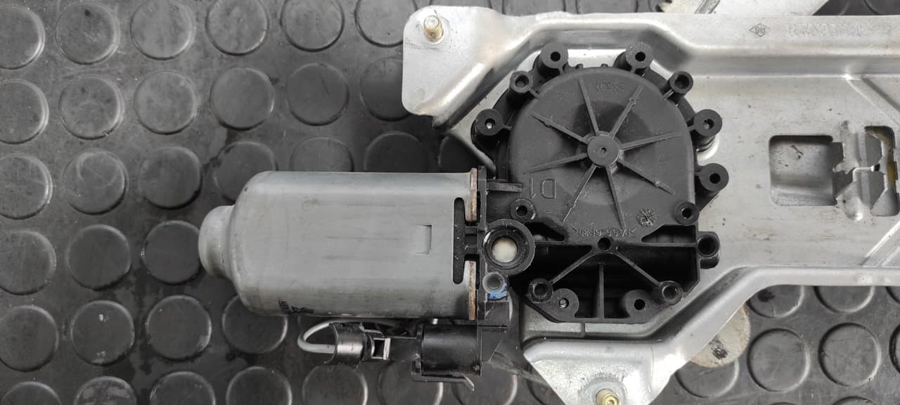 Recambio de ELEVALUNAS DELANTERO DERECHO para RENAULT KANGOO (F/KC0) F8QK6 referencia OEM IAM 400370A - BLANCO 3