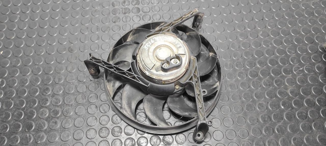 Recambio de ELECTROVENTILADOR para VOLKSWAGEN T4 TRANSPORTER/FURGONETA (MOD. 1991) ABL referencia OEM IAM  701121209C - BLANCO 6