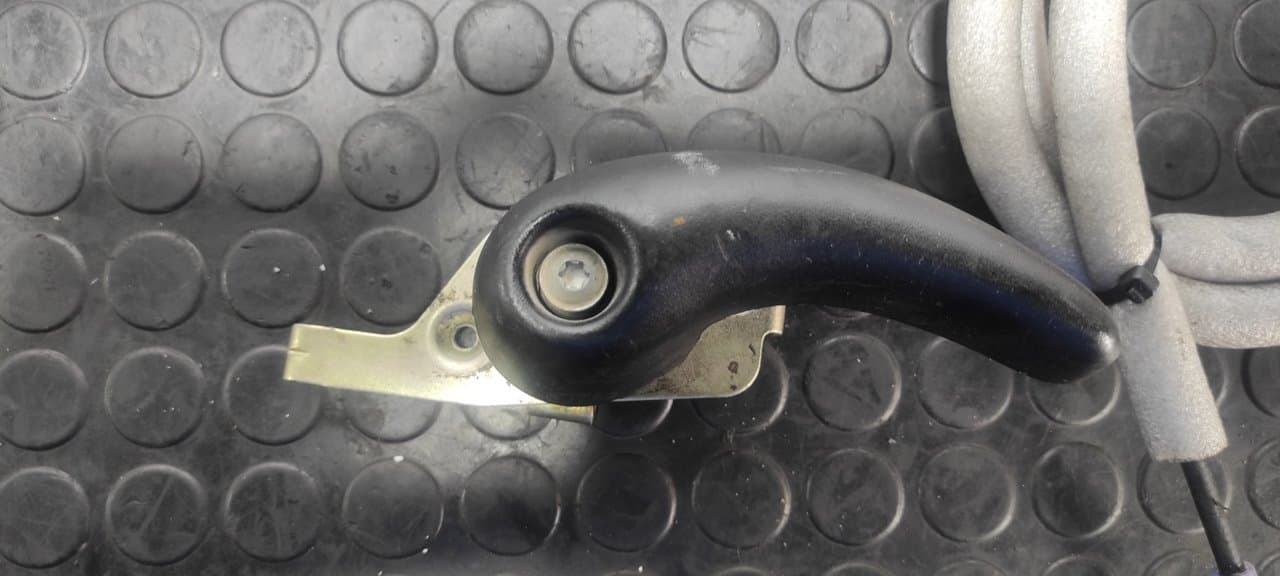 Recambio de MANETA INTERIOR TRASERA IZQUIERDA para NISSAN INTERSTAR MOD. 04 (X70) 2.5 dCi Diesel CAT G9UA7 referencia OEM IAM 7700352 - BLANCO 2