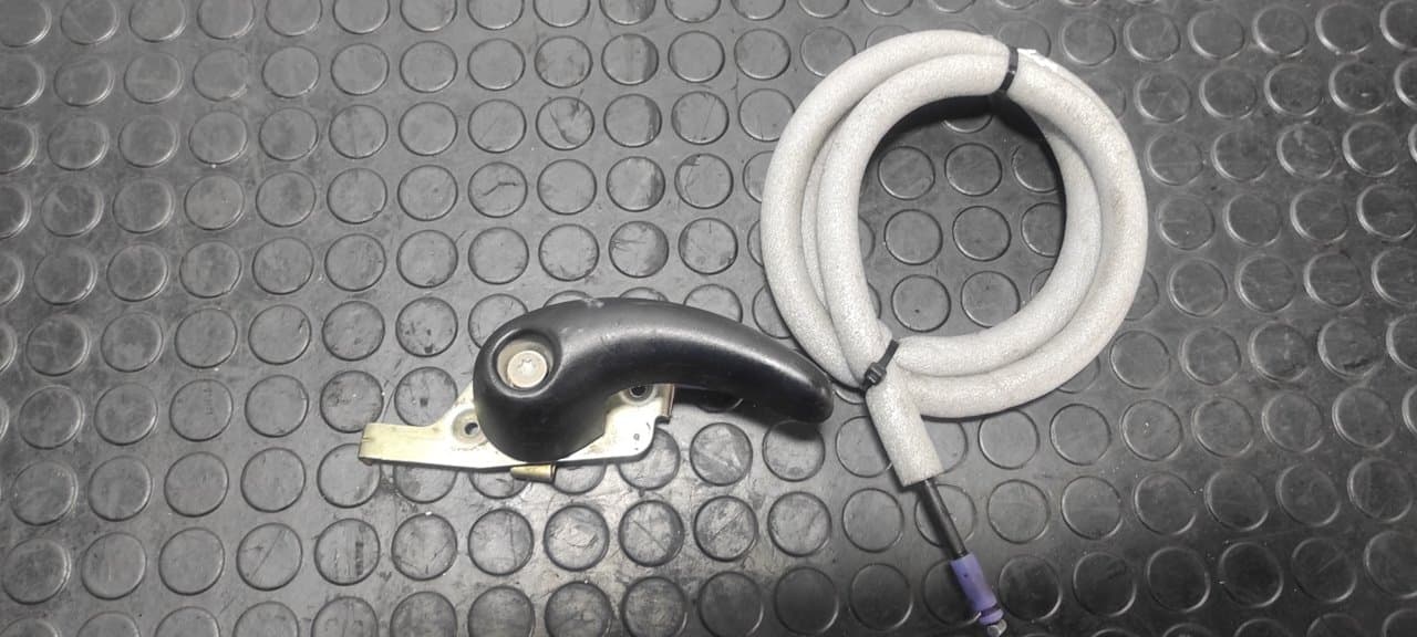 Recambio de MANETA INTERIOR TRASERA IZQUIERDA para NISSAN INTERSTAR MOD. 04 (X70) 2.5 dCi Diesel CAT G9UA7 referencia OEM IAM 7700352 - BLANCO 3