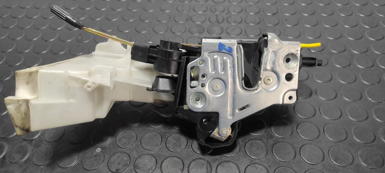 Recambio de CERRADURA PUERTA DELANTERA IZQUIERDA para MERCEDES-BENZ CLASE E (W210) FAMILIAR 300 Turbodiesel (210.225) OM606962 referencia OEM IAM  2027023535 - VERDE 2
