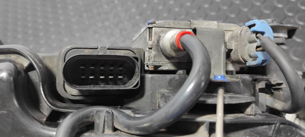 Recambio de PILOTO DELANTERO IZQUIERDO para AUDI A6 AVANT (4B5) AYM referencia OEM IAM  153813-01 - GRIS 9