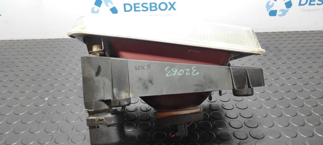 Recambio de FARO DERECHO para OPEL FRONTERA A 2.5 Turbodiesel 25TDSVM41B referencia OEM IAM  0301025352 - MARRON 9