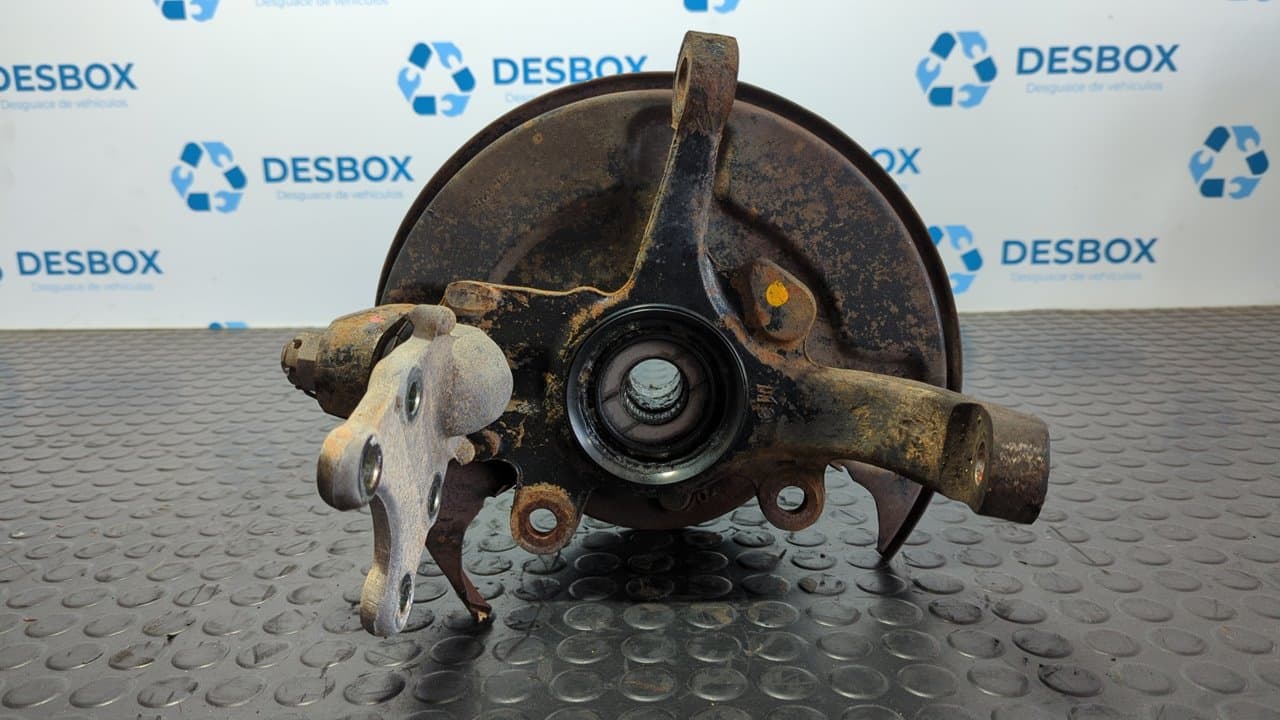 Recambio de MANGUETA DELANTERA DERECHA para OPEL FRONTERA A 2.5 Turbodiesel 25TDSVM41B referencia OEM IAM M9 - MARRON