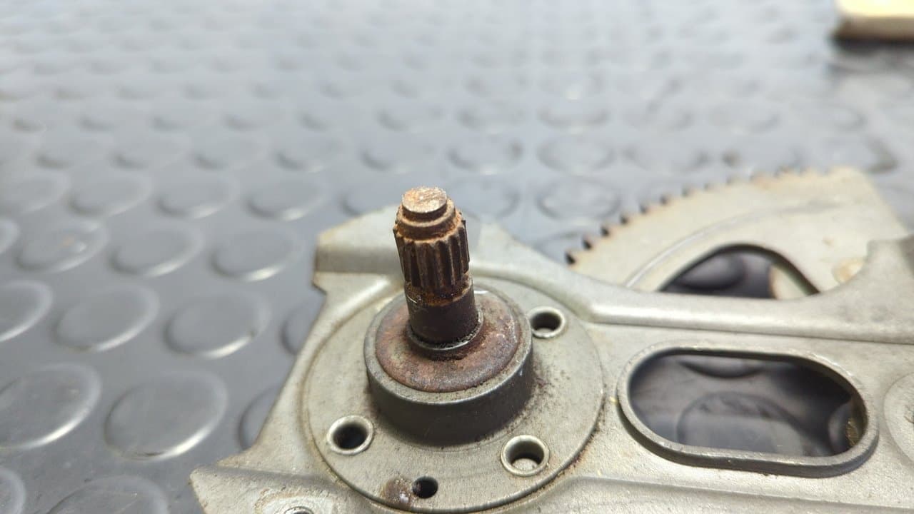 Recambio de ELEVALUNAS DELANTERO DERECHO para MERCEDES-BENZ CLASE E (W123) 3