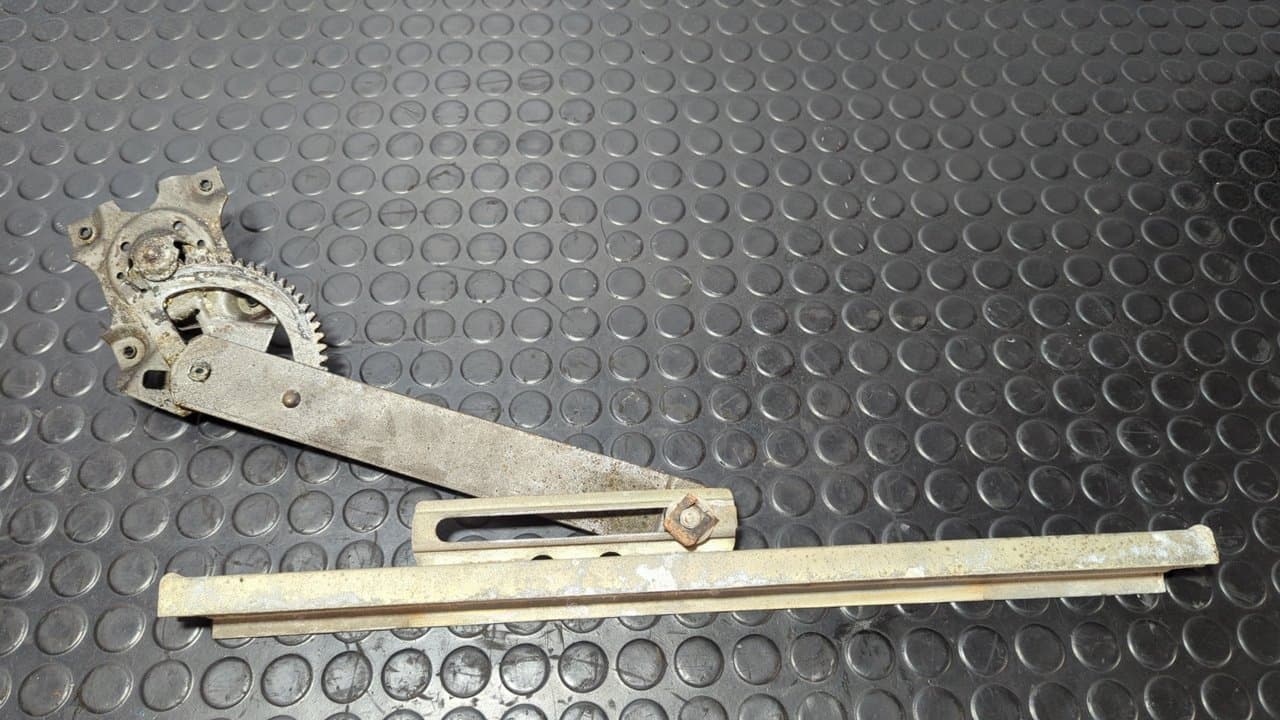 Recambio de ELEVALUNAS TRASERO IZQUIERDO para MERCEDES-BENZ CLASE E (W123) 2