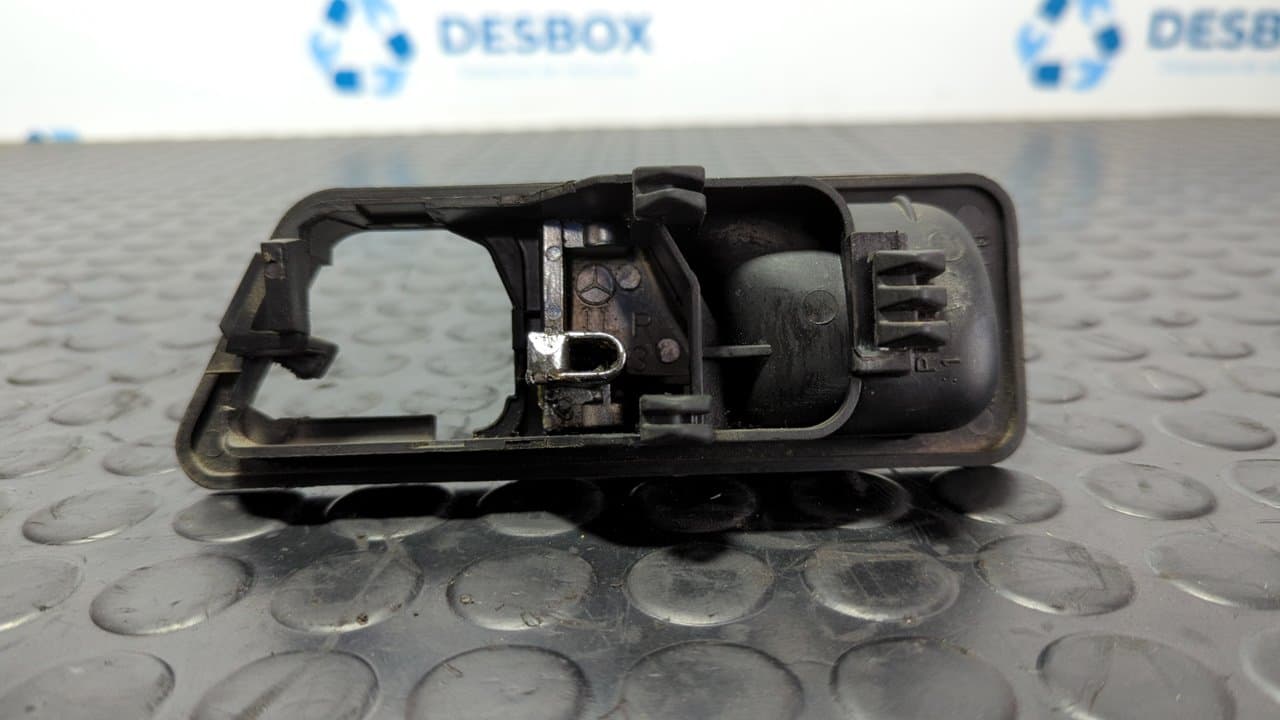 Recambio de MANETA DELANTERA DERECHA para MERCEDES-BENZ CLASE C (W201) referencia OEM IAM 2017660264 5