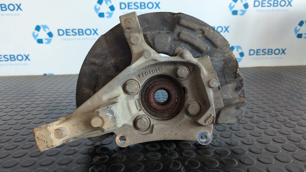 Recambio de MANGUETA DELANTERA DERECHA para VOLVO XC70 2.4 Diesel CAT D5244T14 referencia OEM IAM   9461944 - GRIS VERDE