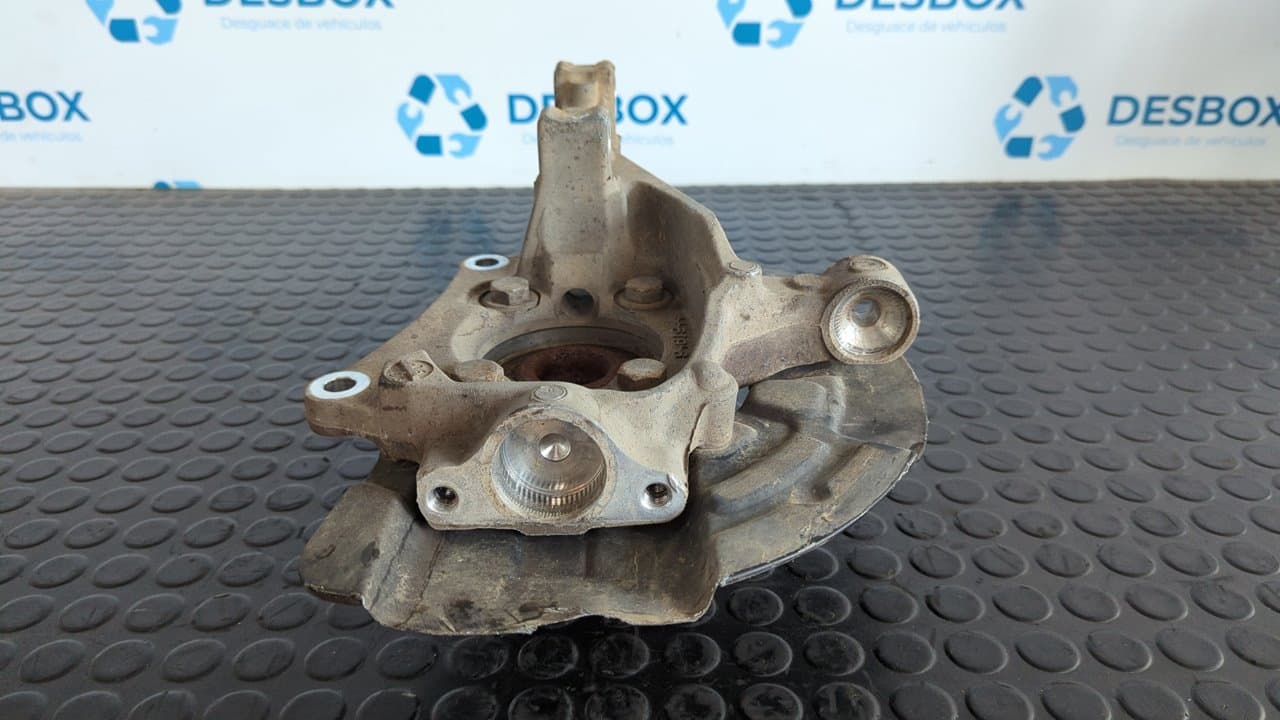 Recambio de MANGUETA DELANTERA DERECHA para VOLVO XC70 2.4 Diesel CAT D5244T14 referencia OEM IAM   9461944 - GRIS VERDE 3