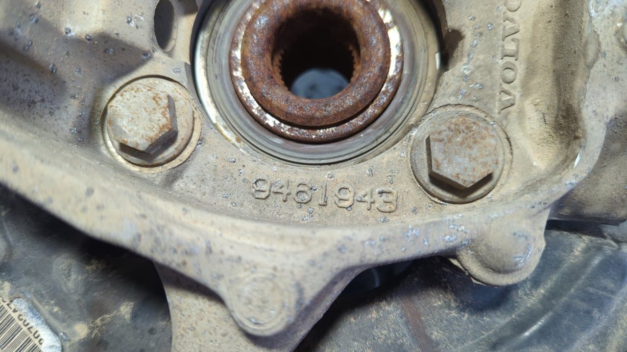 Recambio de MANGUETA DELANTERA IZQUIERDA para VOLVO XC70 2.4 Diesel CAT D5244T14 referencia OEM IAM 9461943 - GRIS VERDE 3