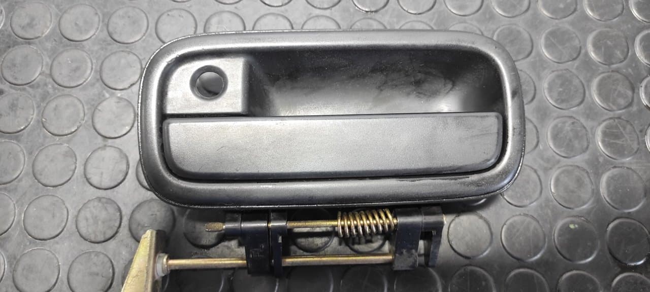 Recambio de MANETA DELANTERA IZQUIERDA para TOYOTA LAND CRUISER (J9) TD  VX (5-ptas.) (KZJ95) 1KZTE - ROJO 2