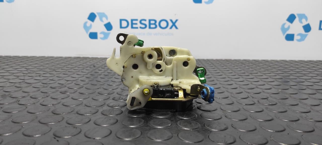 Recambio de CERRADURA PUERTA DELANTERA IZQUIERDA para NISSAN CABSTAR 3.0 TURBO BD30TI referencia OEM IAM   - BLANCO